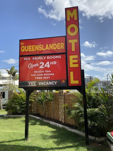 THE QUEENSLANDER MOTEL - Accommodation Gold Coast 0