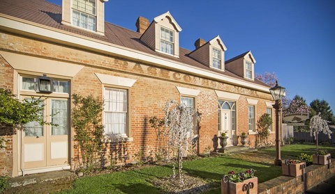 The Racecourse Inn - Accommodation Gold Coast 0