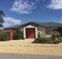 The Red Door - Gold Coast 4U