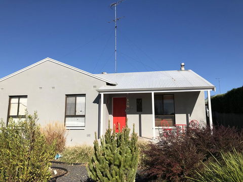 The Red Door - Gold Coast 4U 0