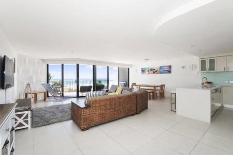 THE ROCKS RESORT, UNIT 3C - Accommodation Gold Coast 2
