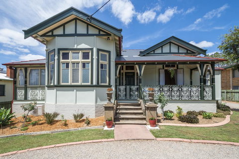 The Rosary - 1 Gold Coast 0