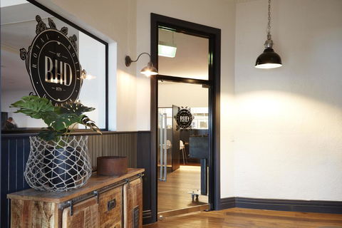 The Royal Hotel, Drouin - Accommodation Gold Coast 0