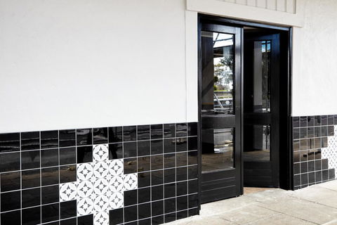 The Royal Hotel, Drouin - Accommodation Gold Coast 3