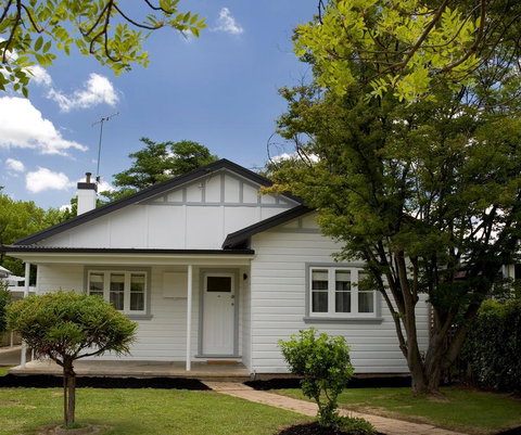 The Sampson - Orange - Accommodation Gold Coast 0