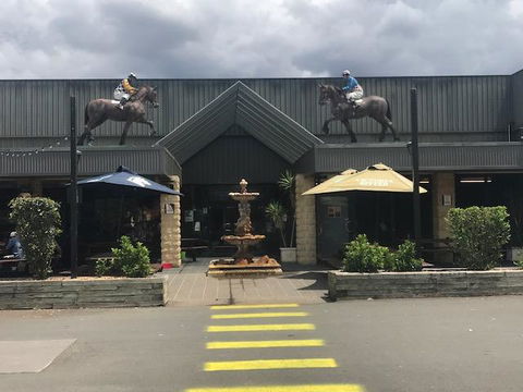 The Sportsman's Hotel - 1 Gold Coast 0
