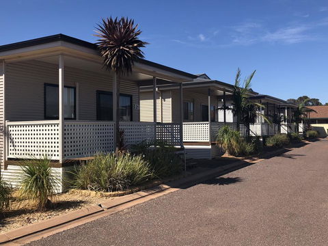 The Sundowner Cabin & Tourist Park - Accommodation Gold Coast 0