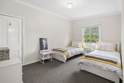 THE TEACHERS COTTAGE - Gold Coast 4U 2