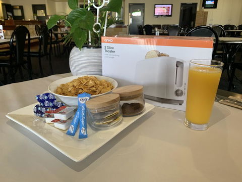 The Victoria Hotel - Accommodation Gold Coast 1