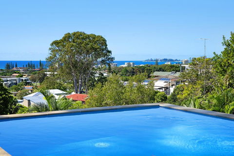THE VIEW, TUGUN - 4 Bedrooms - Sea Views - Private Heated Pool - Accommodation Gold Coast 0