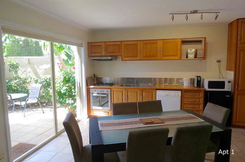 The Wave Oasis SC B&B - Gold Coast 4U 1