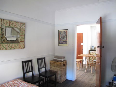 The White House - Gold Coast 4U 1