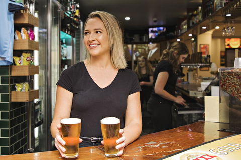 The Woolpack Hotel - Gold Coast 4U 3