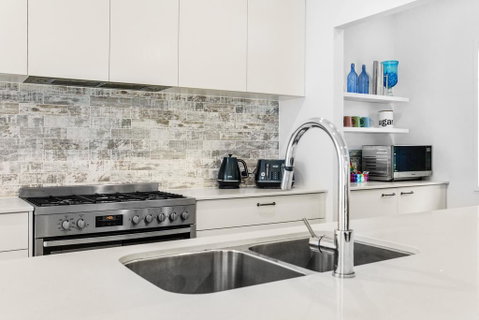 Three-Bed Family Entertainer Near Beach And Cafes - Accommodation Gold Coast 2