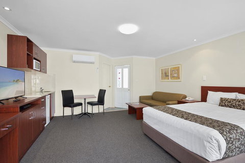 Thunderbird Motel Yass - Accommodation Gold Coast 1