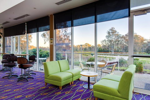 Thurgoona Country Club Resort - Gold Coast 4U 1