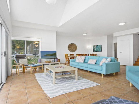 Tilbury Breeze - Ocean Views, Comfort And Style - Accommodation Gold Coast 1