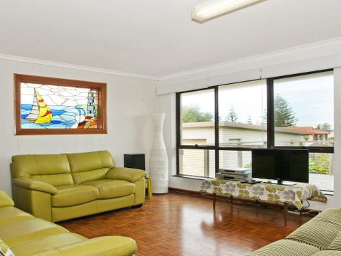 Time To Unwind - Old Style Charm - Accommodation Gold Coast 3