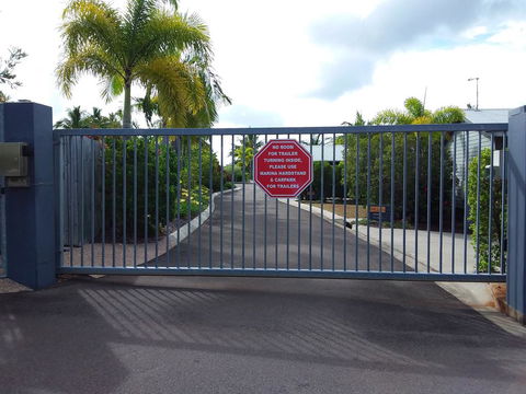 Tin Can Bay Marina Villas - Accommodation Gold Coast 3