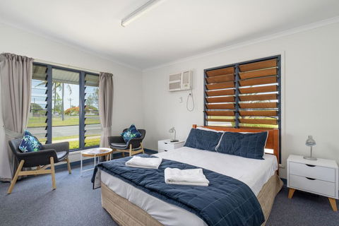 Tin Can Bay's Sleepy Lagoon Motel - Accommodation Gold Coast 1