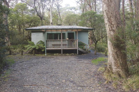 Toms Cabin - Accommodation Gold Coast 1