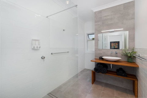 Toms Cottage - Wilgowrah -A Country Escape - Accommodation Gold Coast 3