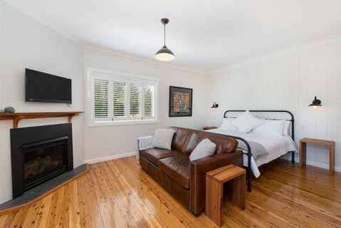 Toms Cottage - Wilgowrah -A Country Escape - Accommodation Gold Coast 1