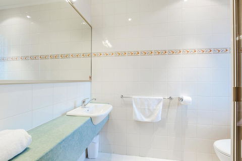 Tonsley Hotel - Accommodation Gold Coast 2