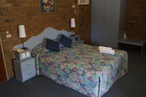 Tooleybuc River Retreat Villas - Gold Coast 4U 2