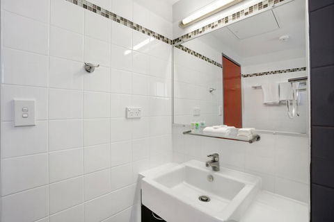 Toowong Inn & Suites - Gold Coast 4U 3
