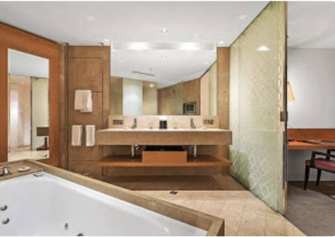 Top Private Service, Business Reception, Alternative Travel - 1 Gold Coast 3