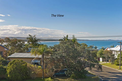 TOPVIEWS - 15Second Av BH - Gold Coast 4U 2