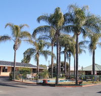 Town and Country Motor Inn - Gold Coast 4U