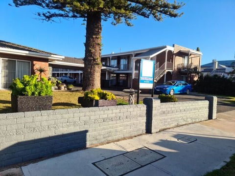 Town House Motor Inn - Accommodation Gold Coast 2