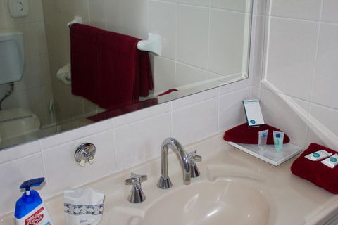 Town And Country Motor Inn - Gold Coast 4U 2