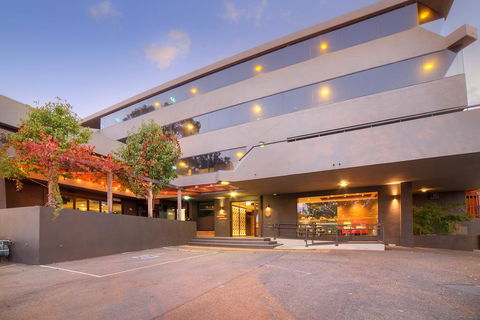 Townhouse Hotel - Accommodation Gold Coast 3