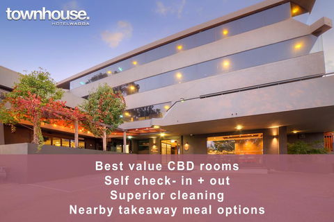 Townhouse Hotel - Accommodation Gold Coast 1