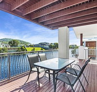 Townhouse on the Canal - Gold Coast 4U