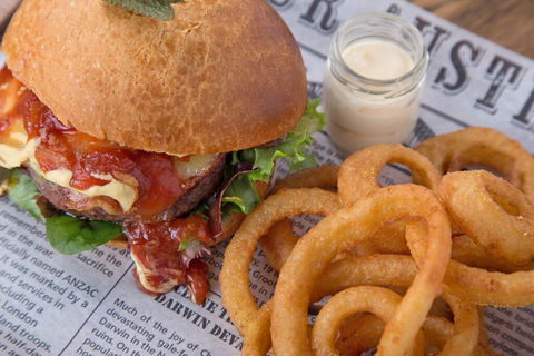 Townhouse Hotel - 1 Gold Coast 2