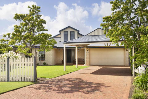 TRANQUILITY AT TROON - Accommodation Gold Coast 0