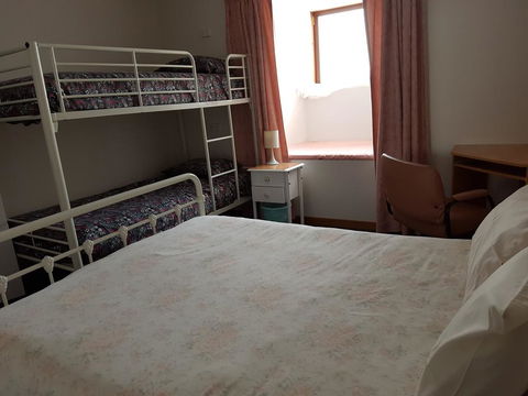 Traplins Accomodation - Gold Coast 4U 2