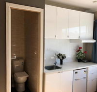 Traveler's Affordable Studio Unit Beverly Hills - Accommodation Gold Coast