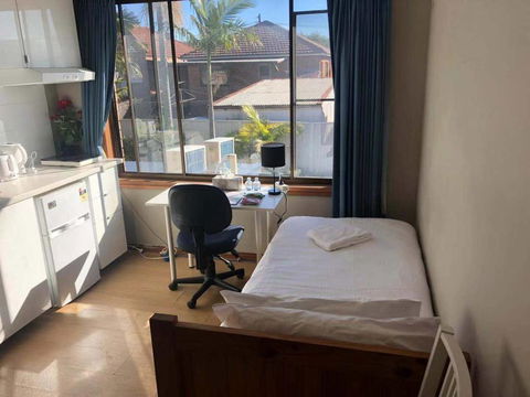 Traveler's Affordable Studio Unit (Beverly Hills) - Accommodation Gold Coast 2