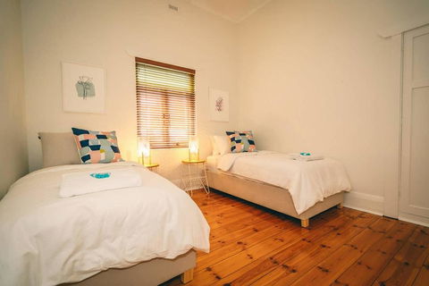 Treasure On Bagot-Free Wifi/Netflix-Close To CBD - Accommodation Gold Coast 2