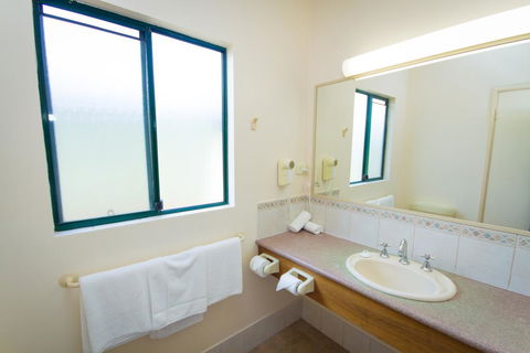 Tree Top Walk Motel - Accommodation Gold Coast 1