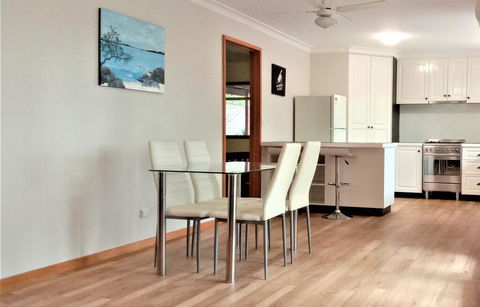 Treetops Hideaway - Gold Coast 4U 2