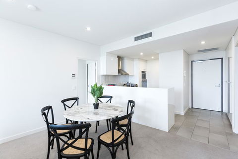 Trendy, Self Contained Inner City Apartment - Accommodation Gold Coast 2