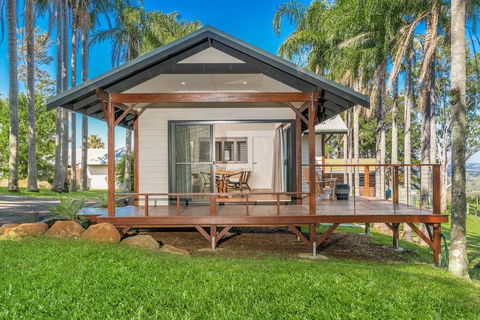 Triloka Lodges - Gold Coast 4U 1