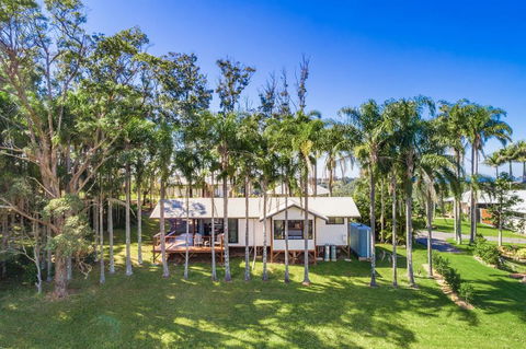 Triloka Lodges - Gold Coast 4U 0