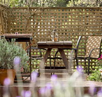 Trinity Cottage - Gold Coast 4U